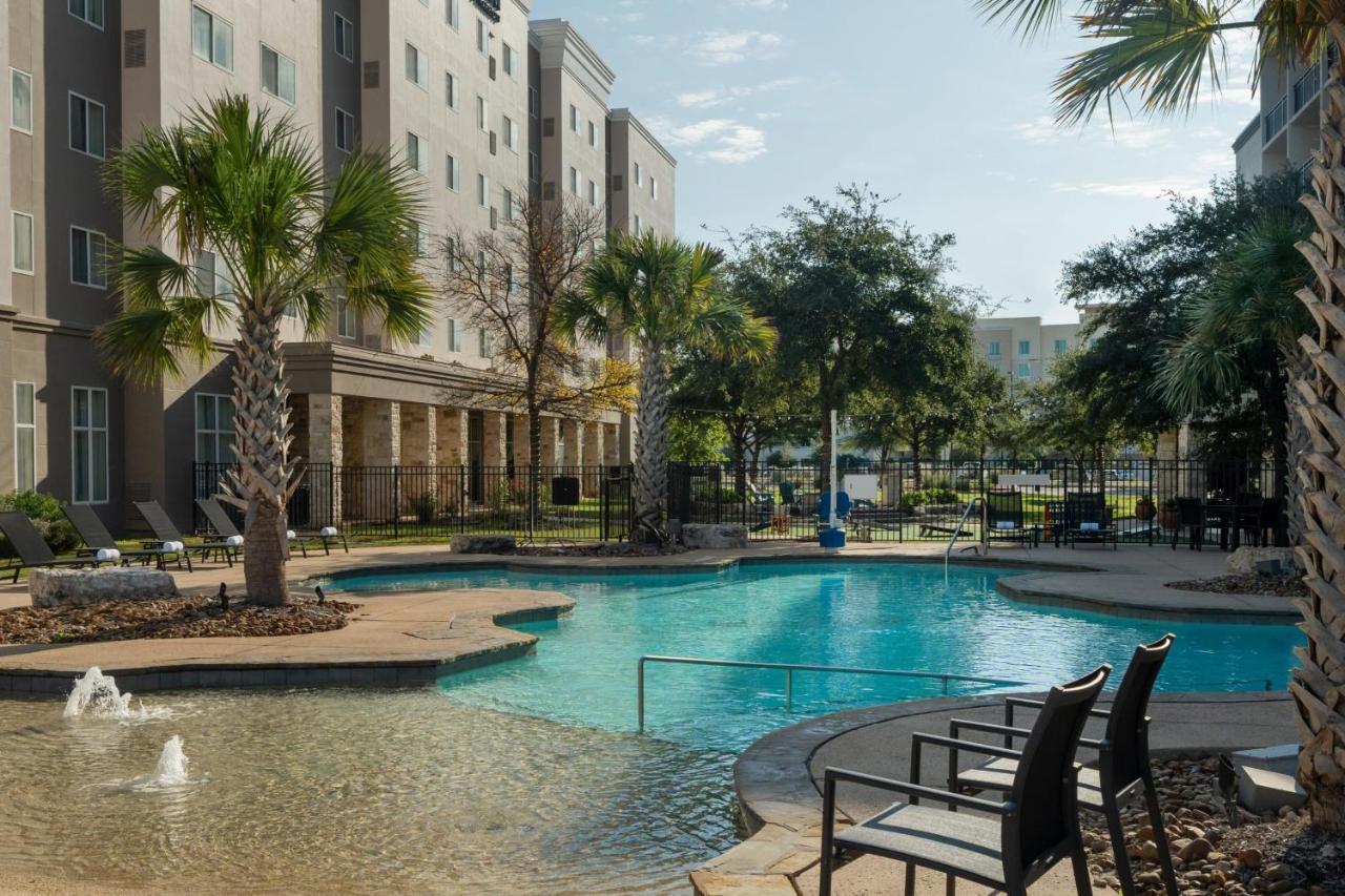 Residence Inn By Marriott San Antonio Six Flags At The Rim מראה חיצוני תמונה