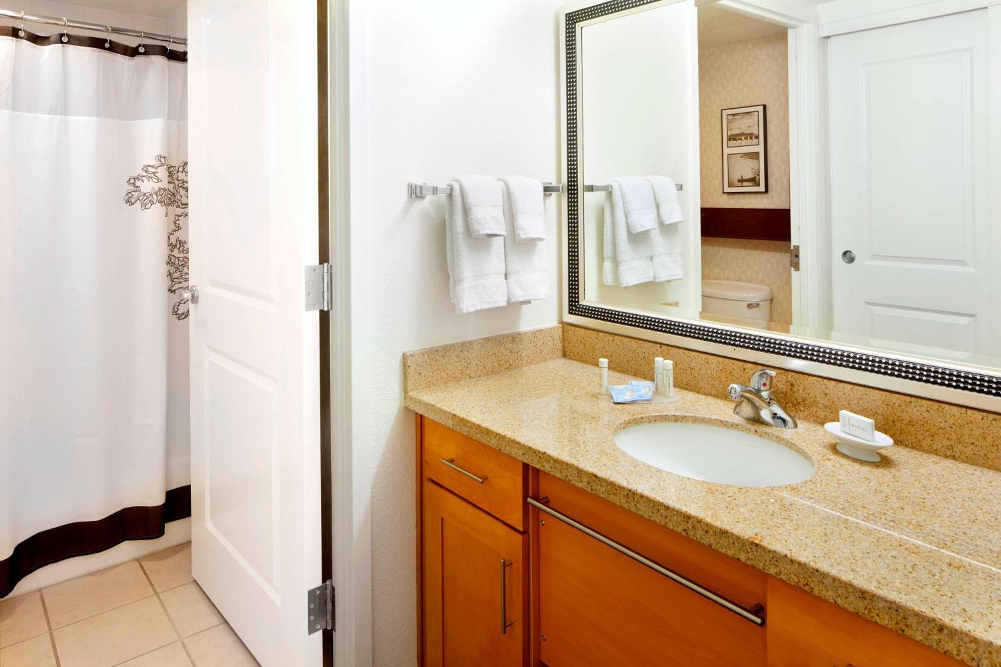 Residence Inn By Marriott San Antonio Six Flags At The Rim מראה חיצוני תמונה